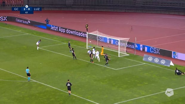 Bad goal kick leads to a great rabona goal by Abubakar in Switzerland